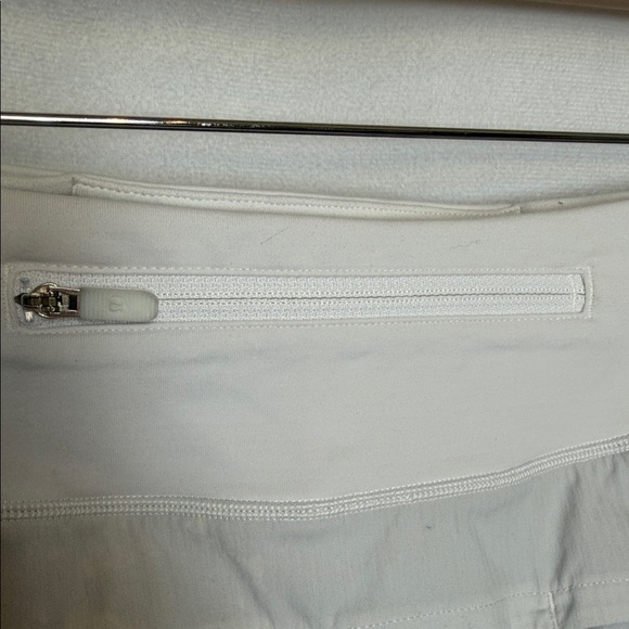Lululemon Speed Up Short *2.5" White Size 6 Running Pockets Lined EUC - Picture 4 of 11